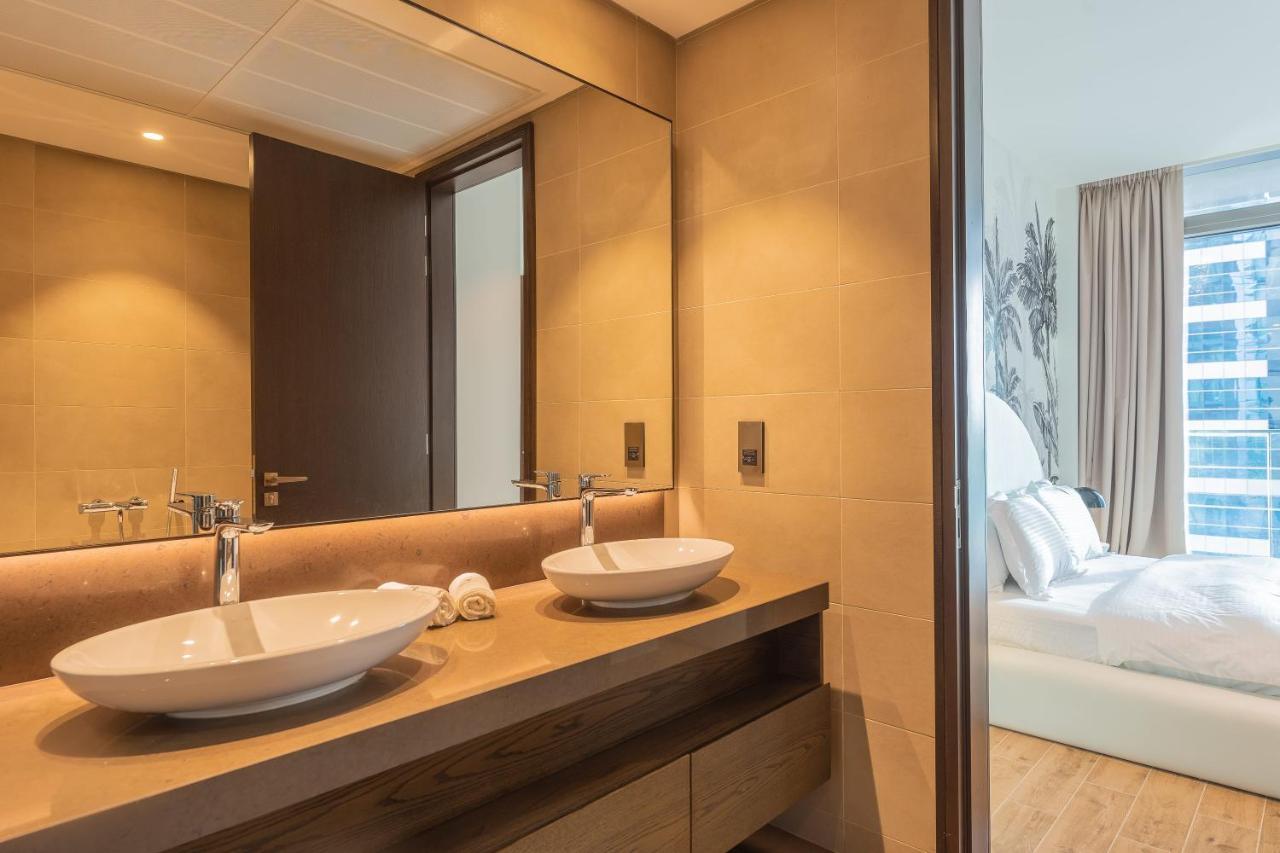 Desert Living Luxury Condo - Jumeirah Living Marina Gate ドバイ エクステリア 写真
