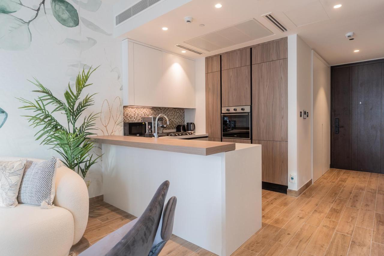 Desert Living Luxury Condo - Jumeirah Living Marina Gate ドバイ エクステリア 写真