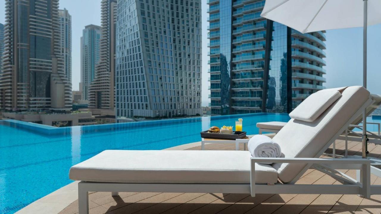Desert Living Luxury Condo - Jumeirah Living Marina Gate ドバイ エクステリア 写真